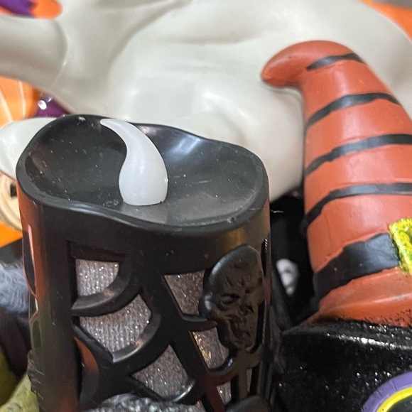 Halloween Themed Decorative Basket - Picture 10 of 14